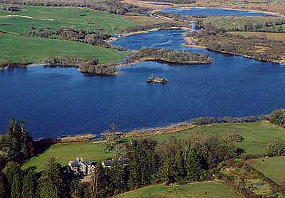Enjoy a wonderful Lakeside setting at Mount Cashel Lodges where guests can rent Period Holiday Homes in the converted Coach House